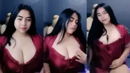 Tante Sheela Live Menggoda Dengan Sensualitas Yang Membara