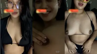 Baby Isadora Bikini Hitam Lagi Mainin Toket Sambil Menggoda