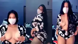 Remaja Seksi Tarian Telanjang Indonesia Yang Menggoda