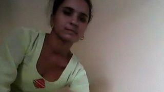 Sultry Bihari Sister-in-law’s Full Nude Reveal And Intimate Self-touch