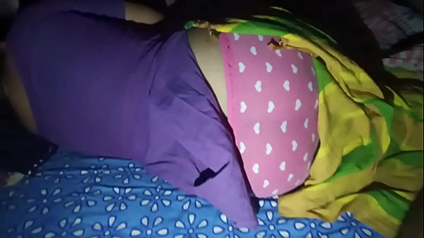 Curvy Desi Bhabi’s Plump Rear In Tight Salwar