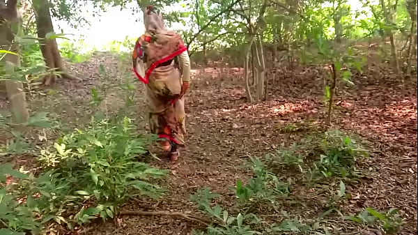 Everbest Christmas Sex In Jungle With Desi Radhika, Wild And Raw Under The Palms