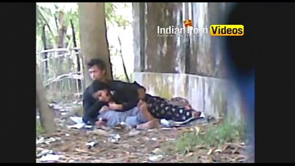 Desi Girl’s Wild Outdoor Pleasure Session With Her Lover