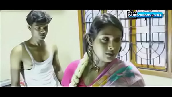 Sultry South Indian Aunty Seduces With Desi Desires