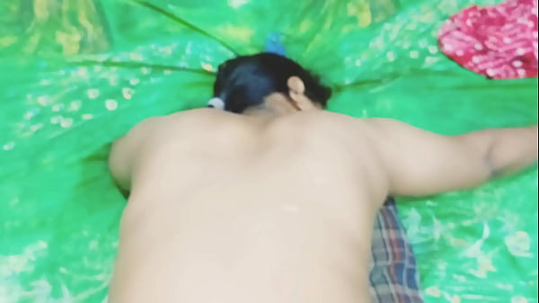 Uncensored Indian Bhabhi’s First Time Anal: Extreme Tightness