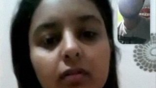 Beautiful Gujju Bhabhi Flaunts Nude For Young Online Bf