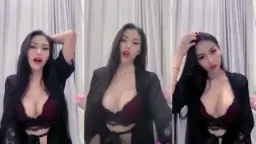 Luluspark Joget Seksi Mango Live, Goyang Panas Bikin Ngilu Di Mango Live