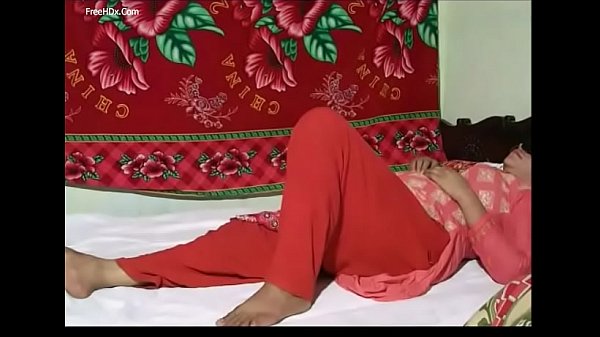 Desi Indian Bhabhi’s Big Naked Ass Gets Fucked Hard