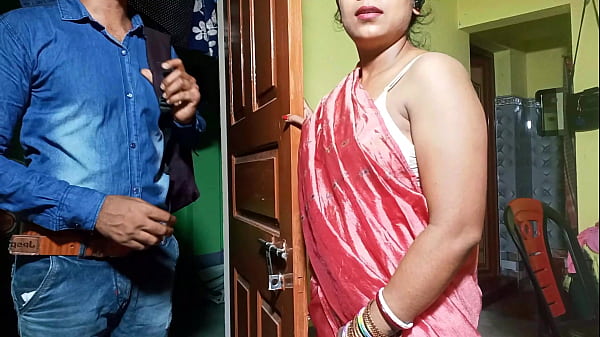 भाभीजी को ब्रा वाले ने फुसलाकर रंगीन पल बिताए, साफ हिंदी आवाज में देसी पोर्न