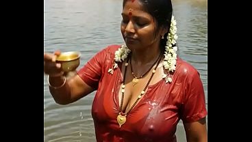 Desi Bhabhi Ai Ka Kamaal, Garmi Bhari Raat Ka Maza