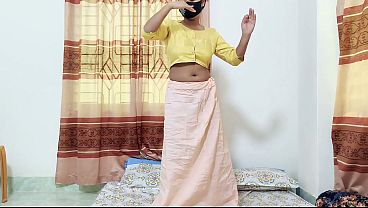 The Desi Babe Loses Control In A Wild, Steamy Dance That’ll Leave You Breathless