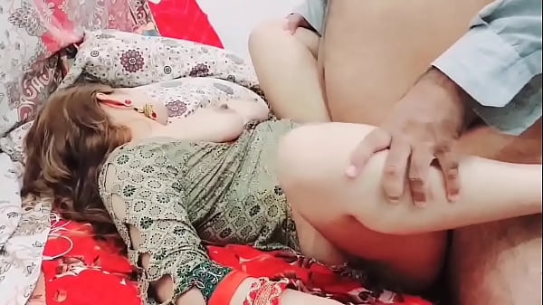 Indian Bhabhi’s Raw Fuck With Property Dealer – Clear Hindi Audio, Dirty Moans & Filthy Talk