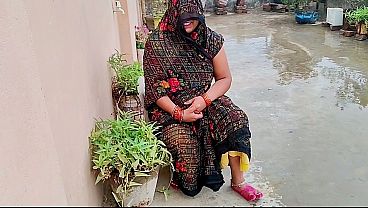 Bhabhi Ki Garden Mein Jabardast Chudai Ka Maza