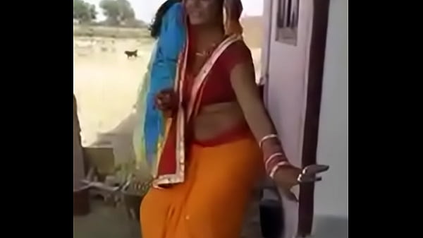 Local Bhabhi Ka Sexy Dance, Hot Moves Aur Nasha Karti Jawani