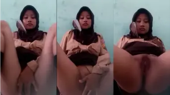 Bocil Pake Seragam Pramuka Lagi Omek Di Kelas, Bikin Makin Basah Lihatnya