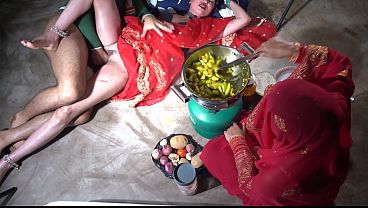 Desi Step Mom Ki Kitchen Mein Chudai, Dirty Hindi Baat, Xxx.