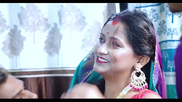 Real Sex – Indian Bhabhi’s Soft Gentle Fuck With Husband In Sari – Hindi Moans