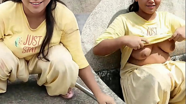 जवान शादीशुदा भाभी के साथ छत पर गरमा-गरम रोमांस, देसी गाँव की छोरी का खुला हिंदी सेक्स वीडियो